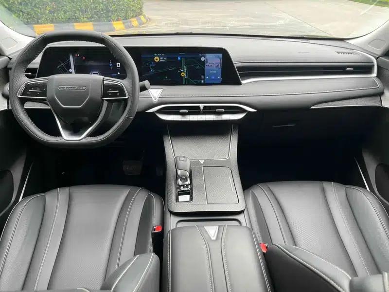 Venucia V2022 260T Dark Horse Edition - Idol — миниатюра 9