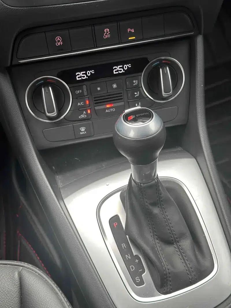 Audi Q3 2018 30th Anniversary Edition 30 TFSI Fashion Model — миниатюра 8