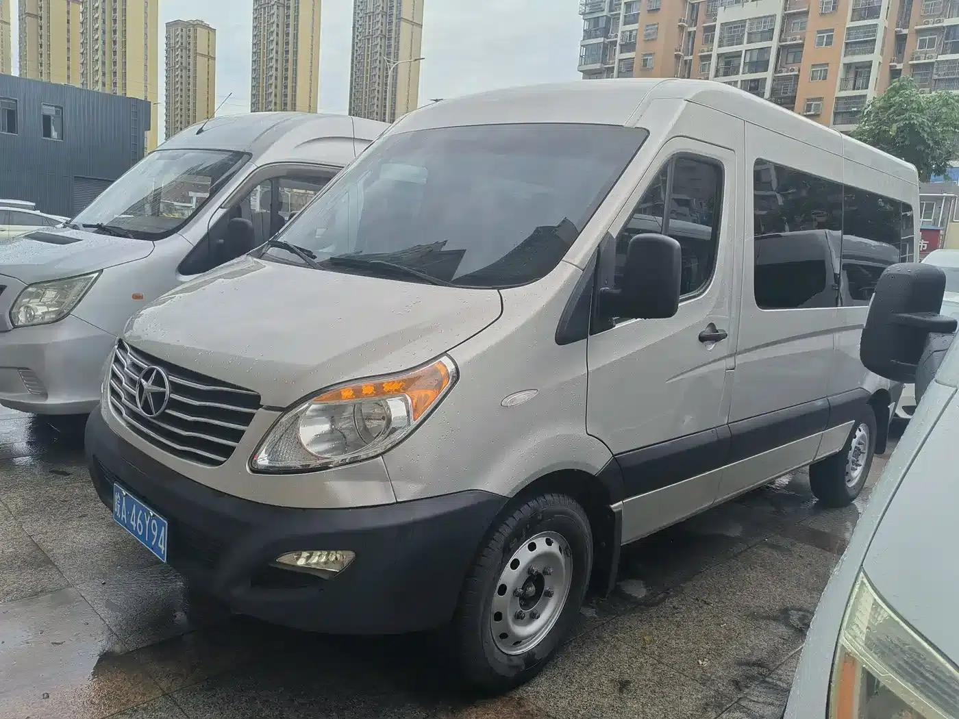 Starlight 2024 2.0T Long Wheelbase Express Single Tire Roof 5/6/7 Seats — миниатюра 1