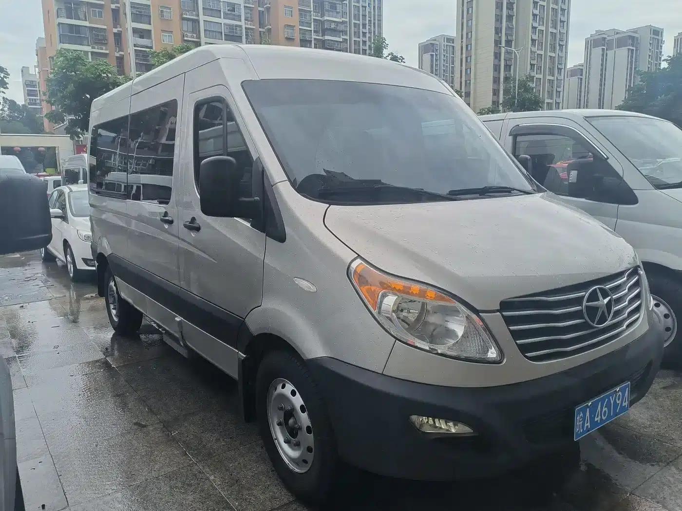 Starlight 2024 2.0T Long Wheelbase Express Single Tire Roof 5/6/7 Seats — миниатюра 3