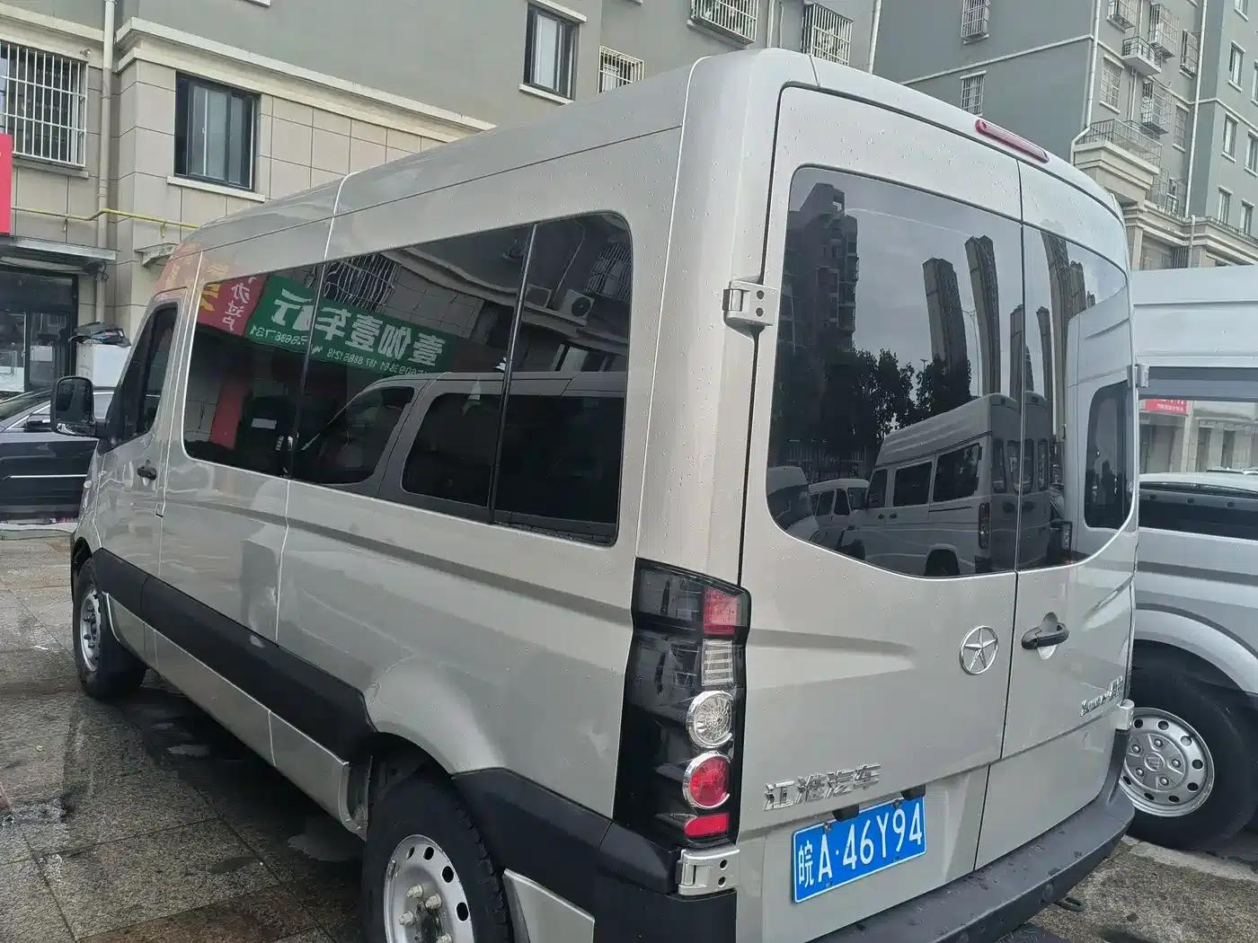 Starlight 2024 2.0T Long Wheelbase Express Single Tire Roof 5/6/7 Seats — миниатюра 9