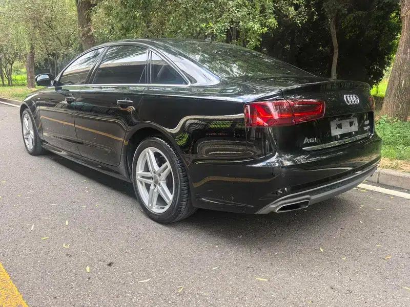 Audi A6L 2018 30th Anniversary Edition 30 FSI Fashion Model — миниатюра 4