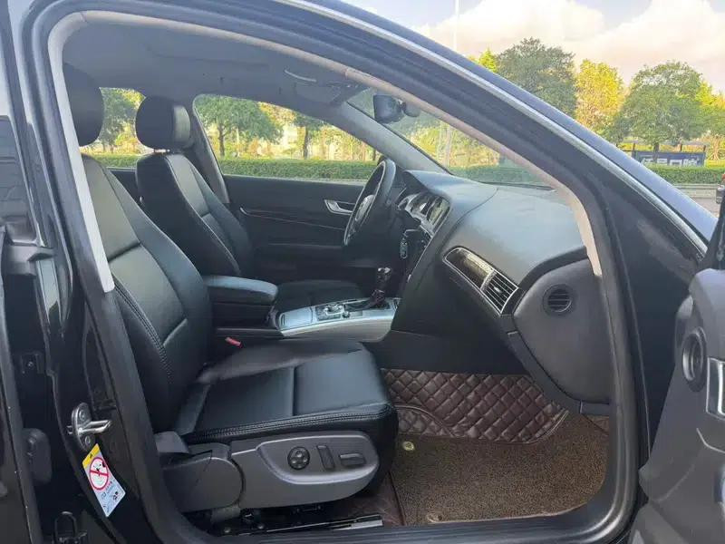 Audi A6L 2011 2.0 TFSI Automatic Standard Edition — миниатюра 8