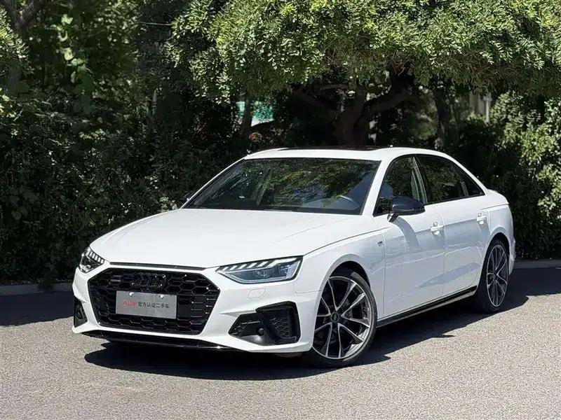 Audi A4L 2023 40 TFSI quattro Luxury Dynamic — миниатюра 1