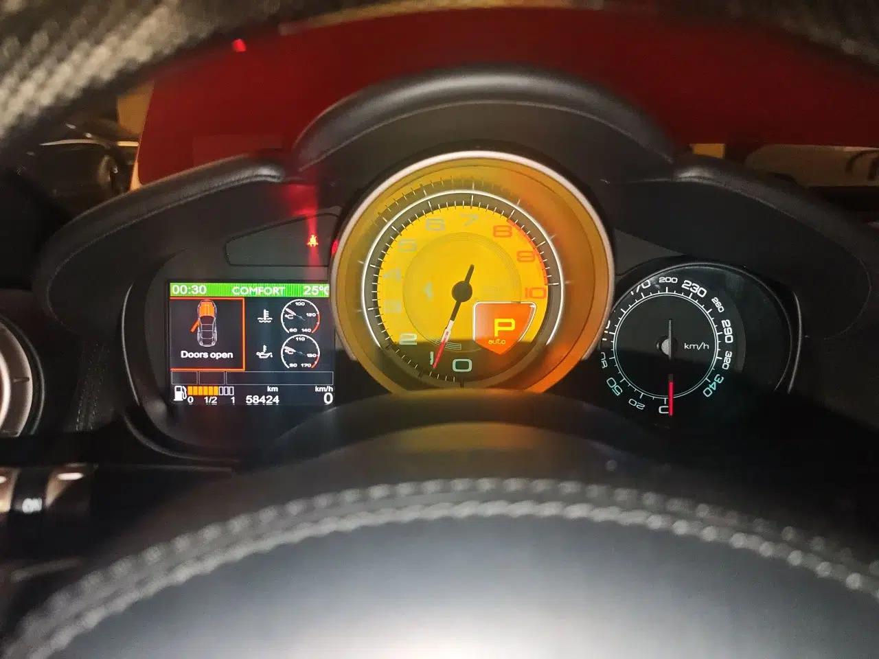 Ferrari California T 2012 4.3L Standard Edition — миниатюра 11