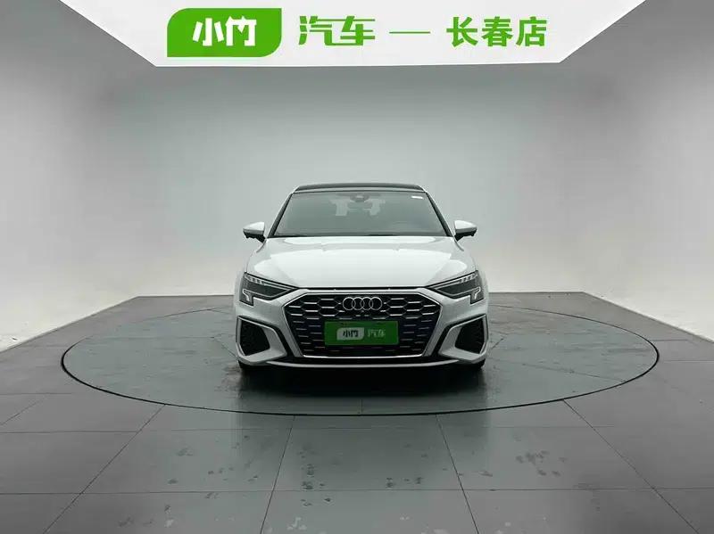 Audi A3 2021 Sportback 35 TFSI Luxury Sport — миниатюра 2