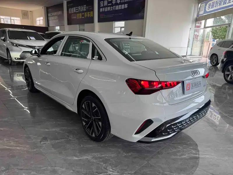 Audi A3 2025 A3L Limousine 35 TFSI Flying Spur Enjoyment Edition — миниатюра 4