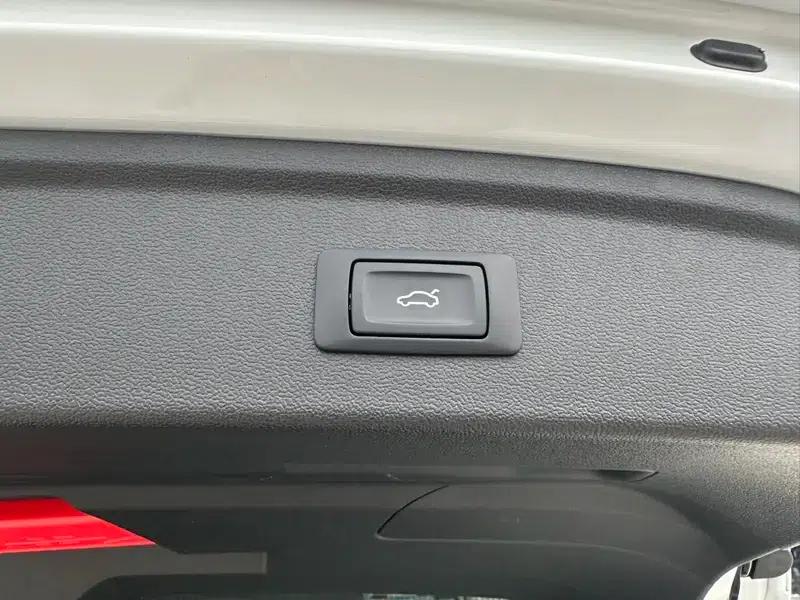 Audi A3 2023 Facelift Sportback 35 TFSI Fashion Elegance — миниатюра 11