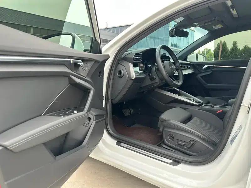 Audi A3 2023 Facelift Sportback 35 TFSI Fashion Elegance — миниатюра 14