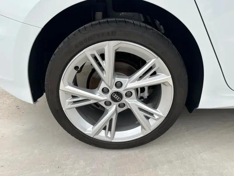 Audi A3 2023 Facelift Sportback 35 TFSI Fashion Elegance — миниатюра 9