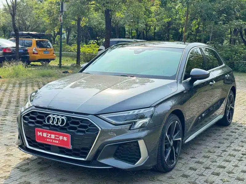 Audi A3 2022 Sportback 35 TFSI Fashion Sport — миниатюра 1