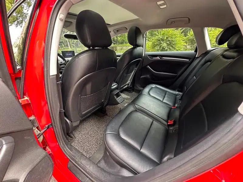 Audi A3 2015 Sportback 35 TFSI Millionth Anniversary Smart Edition — миниатюра 9