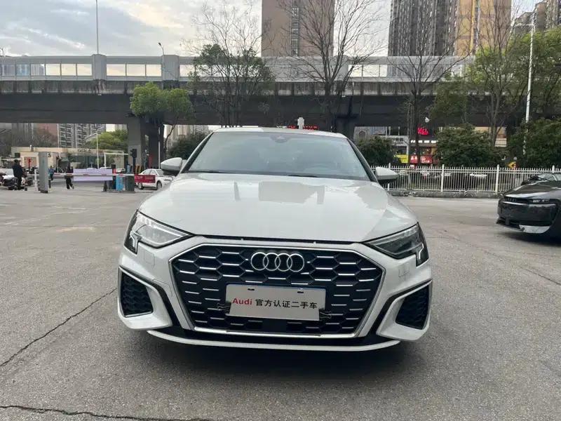 Audi A3 2023 Facelift Sportback 35 TFSI Progressive Sport — миниатюра 2