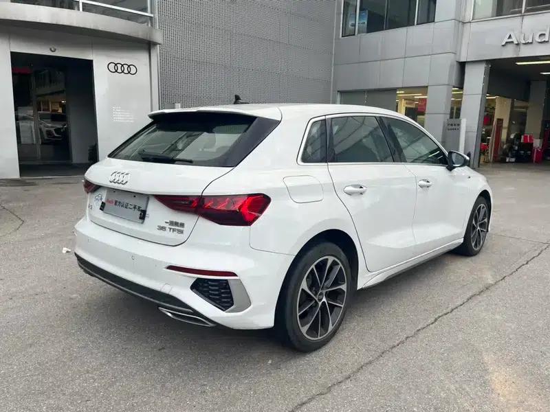 Audi A3 2023 Facelift Sportback 35 TFSI Progressive Sport — миниатюра 4