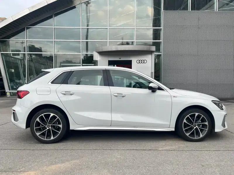 Audi A3 2023 Facelift Sportback 35 TFSI Progressive Sport — миниатюра 5