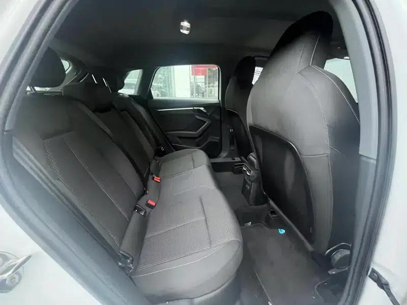 Audi A3 2023 Facelift Sportback 35 TFSI Progressive Sport — миниатюра 9