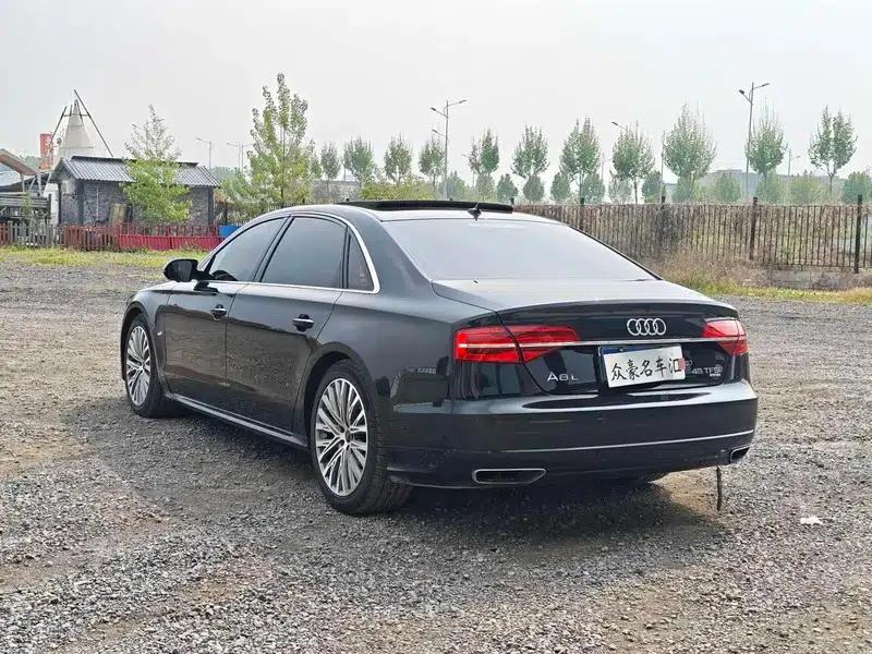 2017 Audi A8 A8L 45 TFSI quattro Comfort — миниатюра 4