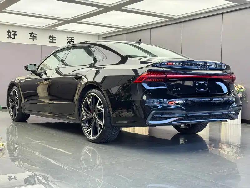 2024 Audi A7L 45 TFSI quattro Black Edition — миниатюра 4