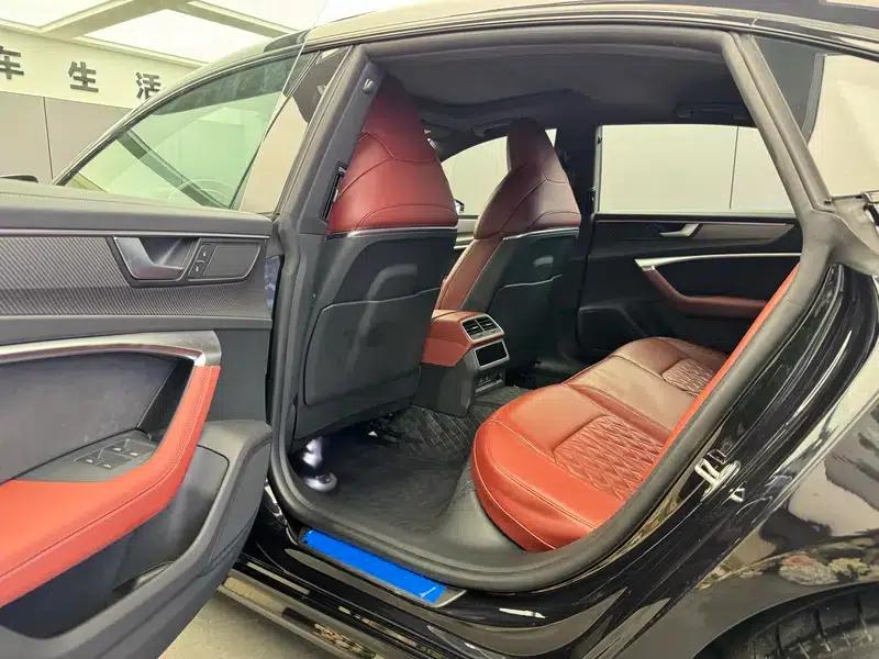 2024 Audi A7L 45 TFSI quattro Black Edition — миниатюра 9