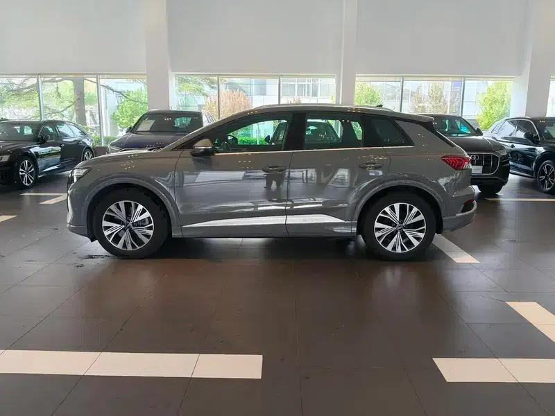 Audi Q4 e-tron 2024 Model 40 e-tron Adventure Edition — миниатюра 4