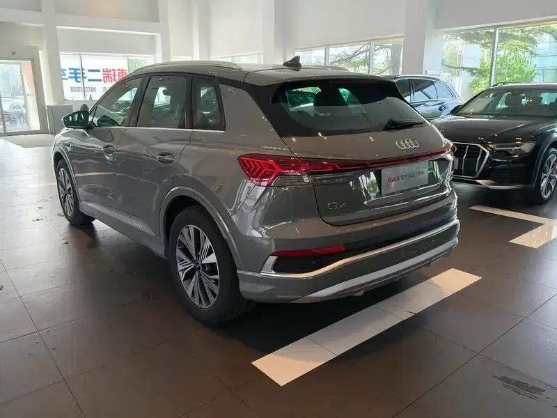 Audi Q4 e-tron 2024 Model 40 e-tron Adventure Edition — миниатюра 5
