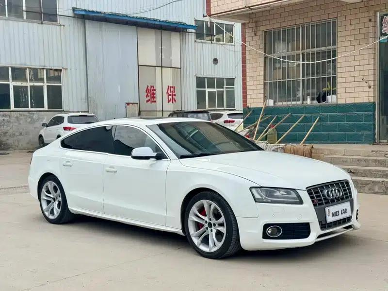 2010 Audi S5 3.0T Sportback — миниатюра 3