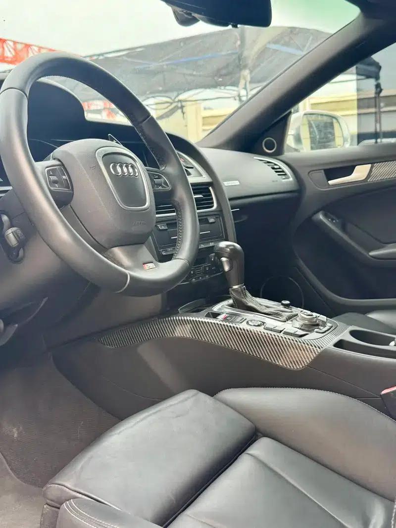 2010 Audi S5 3.0T Sportback — миниатюра 8