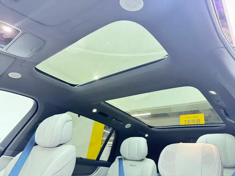 Wenjie M9 2024 Ultra Range Extended 6-Seater — миниатюра 19
