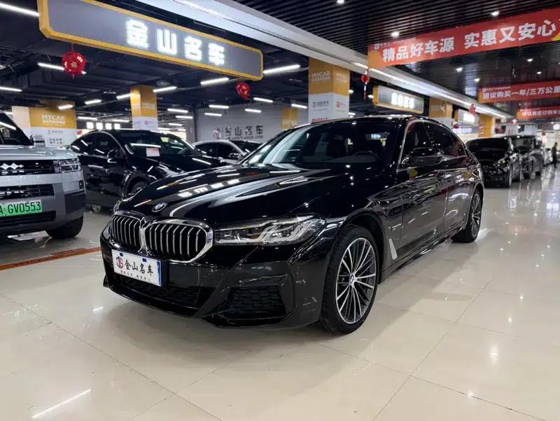 2022 BMW 5 Series 530Li Leading Edition M Sport Package — миниатюра 1