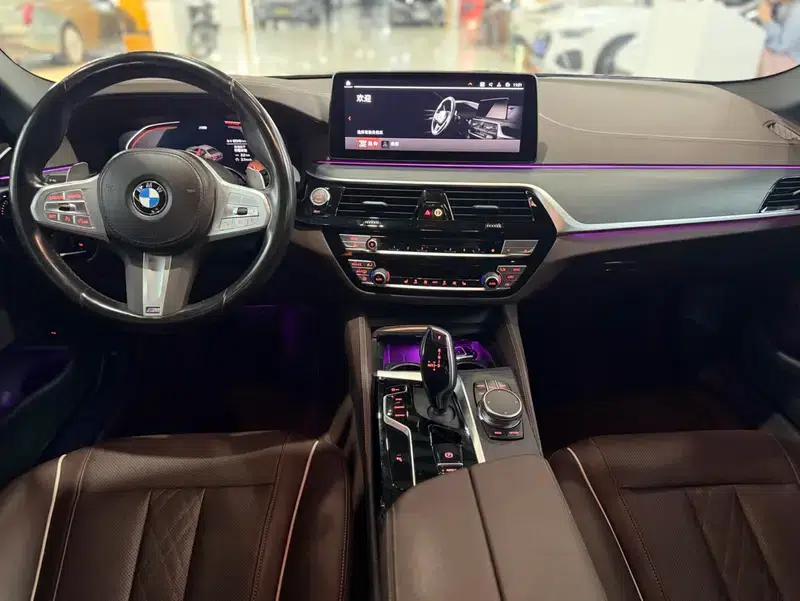 2022 BMW 5 Series 530Li Leading Edition M Sport Package — миниатюра 9