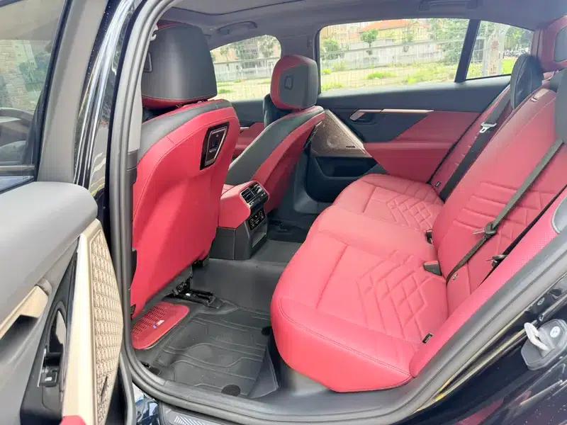 2025 BMW 5 Series Facelift 530Li Luxury M Sport Package — миниатюра 16