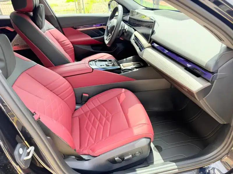 2025 BMW 5 Series Facelift 530Li Luxury M Sport Package — миниатюра 18