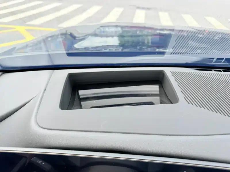 2025 BMW 5 Series Facelift 530Li Luxury M Sport Package — миниатюра 10
