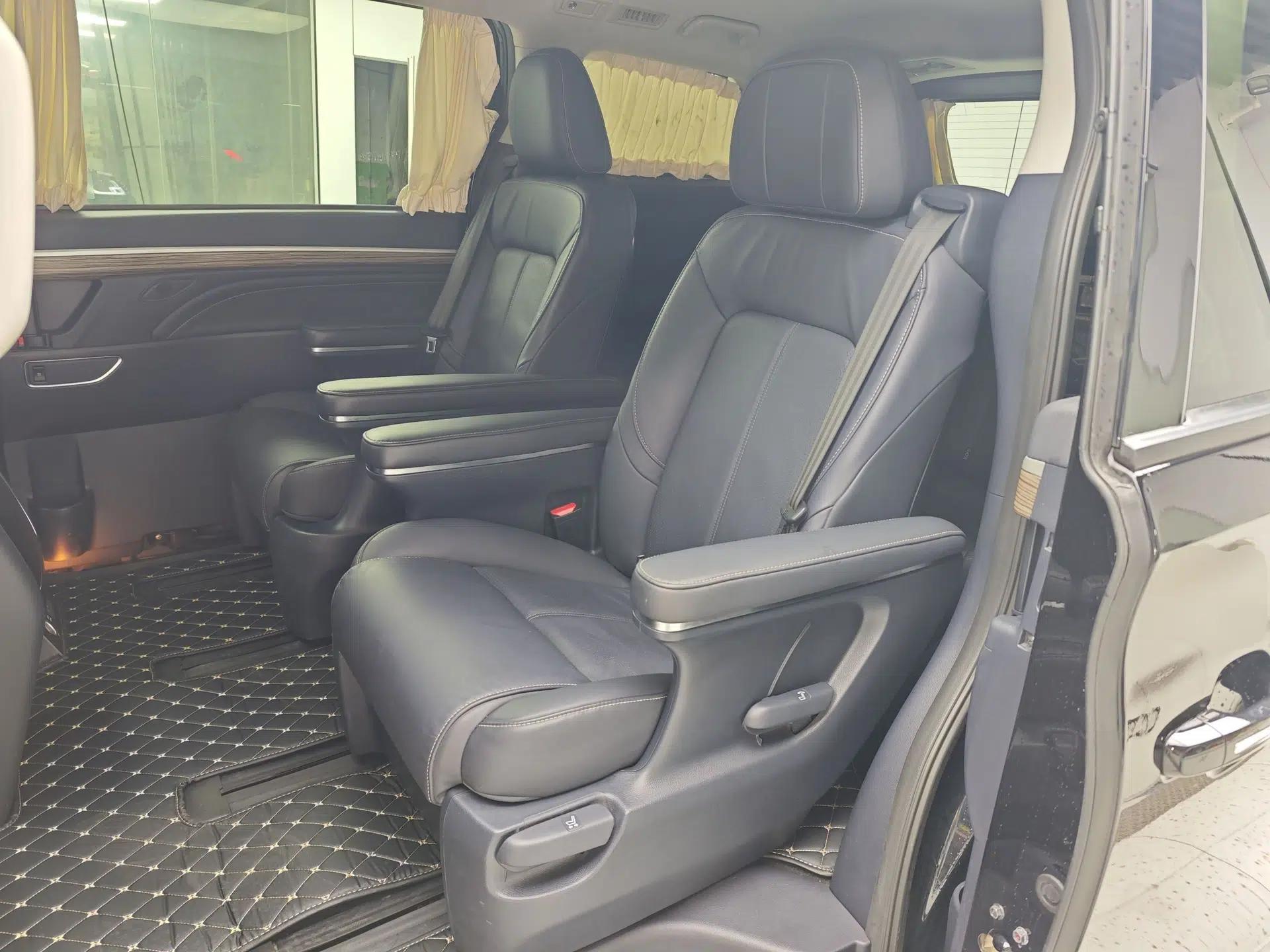 GAC Trumpchi M8 2023 Lingxiu Series 390T Deluxe Edition — миниатюра 25
