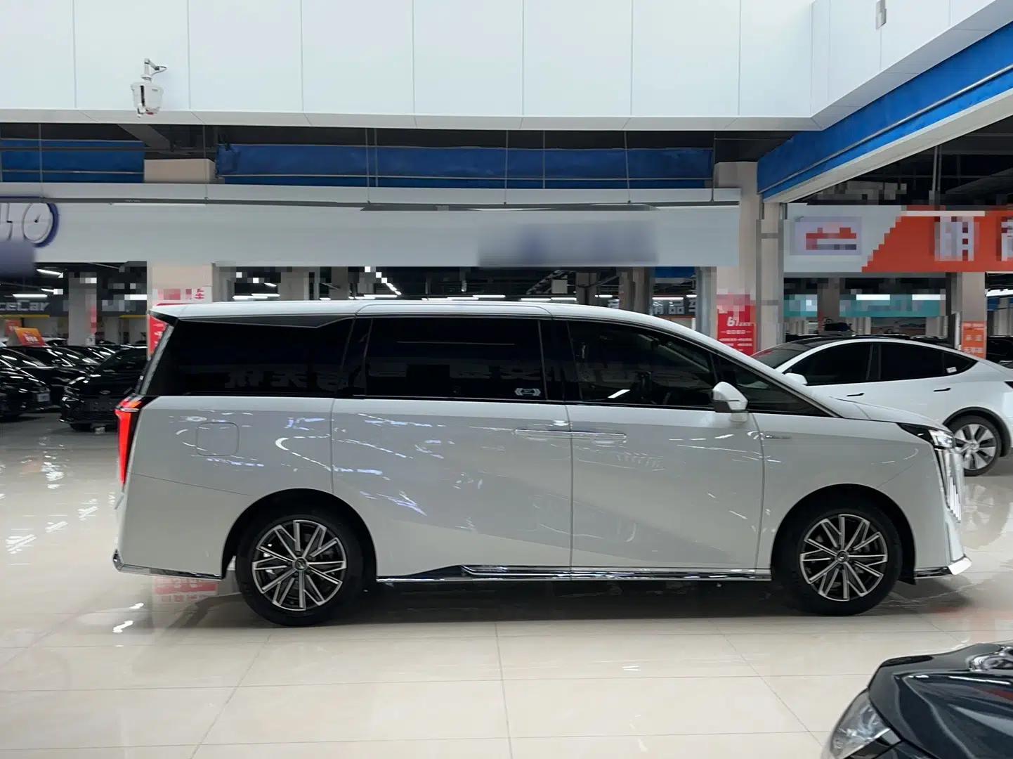 GAC Trumpchi M8 2024 Master Series 400T Ultimate Edition — миниатюра 4