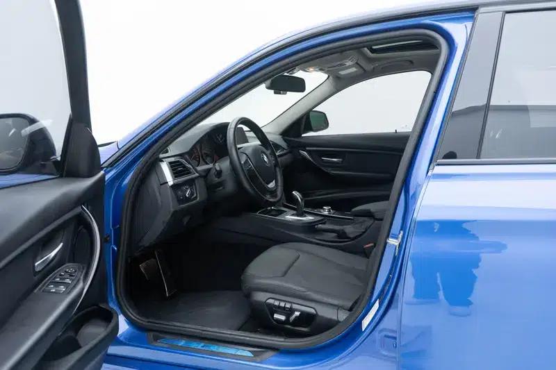 2017 BMW 3 Series 320Li M Sport — миниатюра 17