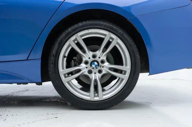 2017 BMW 3 Series 320Li M Sport — миниатюра 9