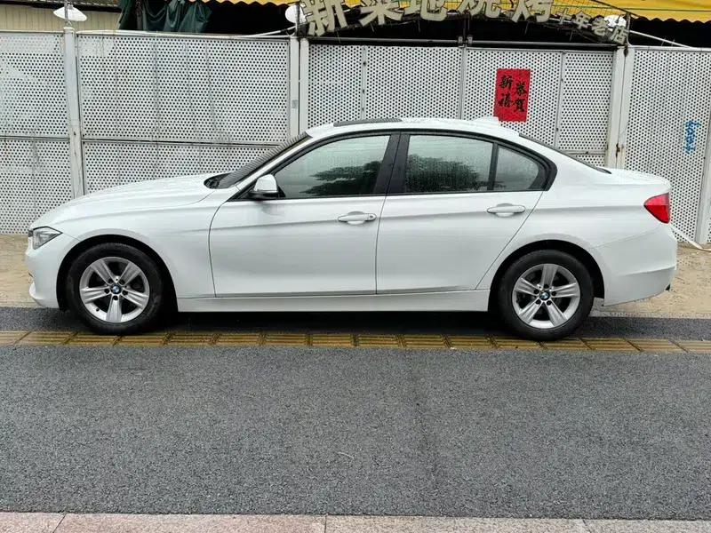 2014 BMW 3 Series 320i Fashion Edition — миниатюра 3