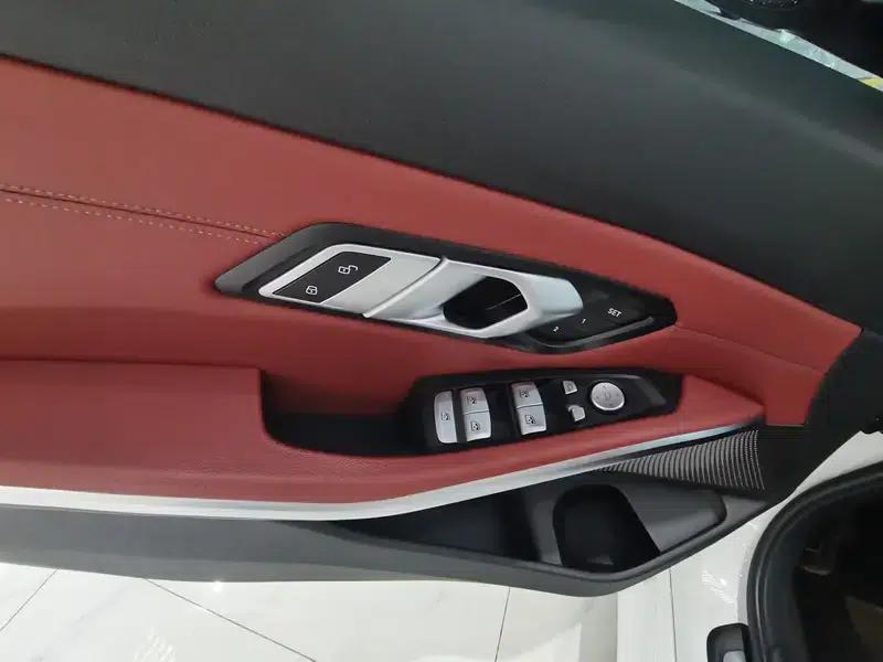 2023 BMW 3 Series 320Li M Sport Package — миниатюра 17