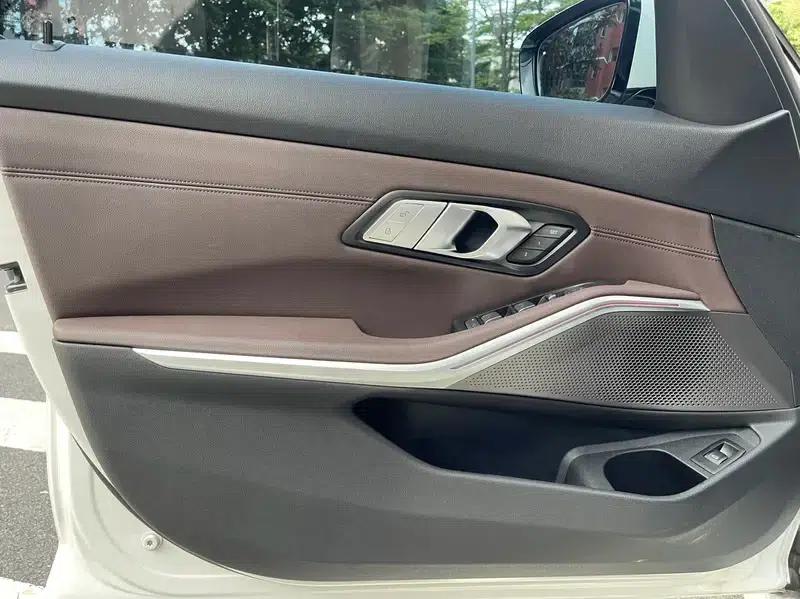 2020 BMW 3 Series 325Li M Sport Package — миниатюра 16