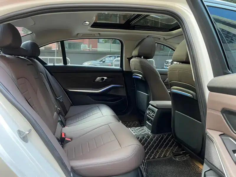 2020 BMW 3 Series 325Li M Sport Package — миниатюра 17