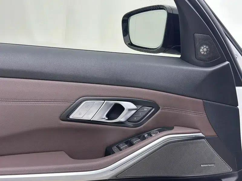 2020 BMW 3 Series Facelift 325i M Sport Shadow Edition — миниатюра 11