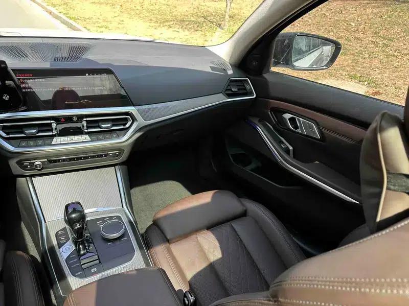2022 BMW 3 Series Facelift 325i M Sport Shadow Edition — миниатюра 12