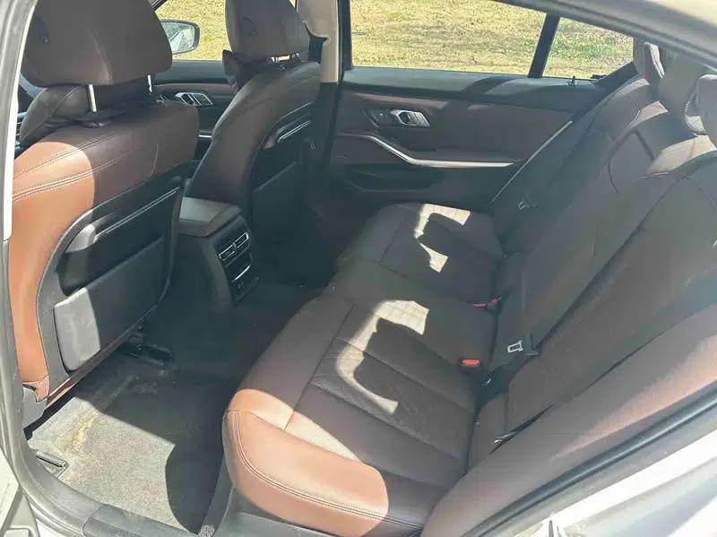 2022 BMW 3 Series Facelift 325i M Sport Shadow Edition — миниатюра 17