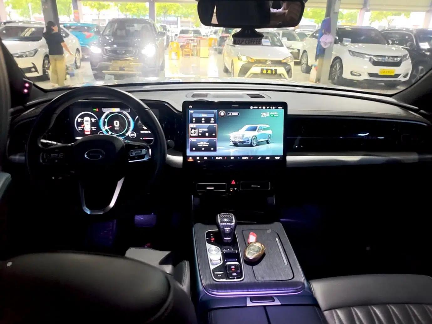 GAC Trumpchi GS8 2022 Linghang Series 2.0 TGDI Two-Wheel-Drive Luxury Smart Connectivity Version (7 Seats) — миниатюра 12