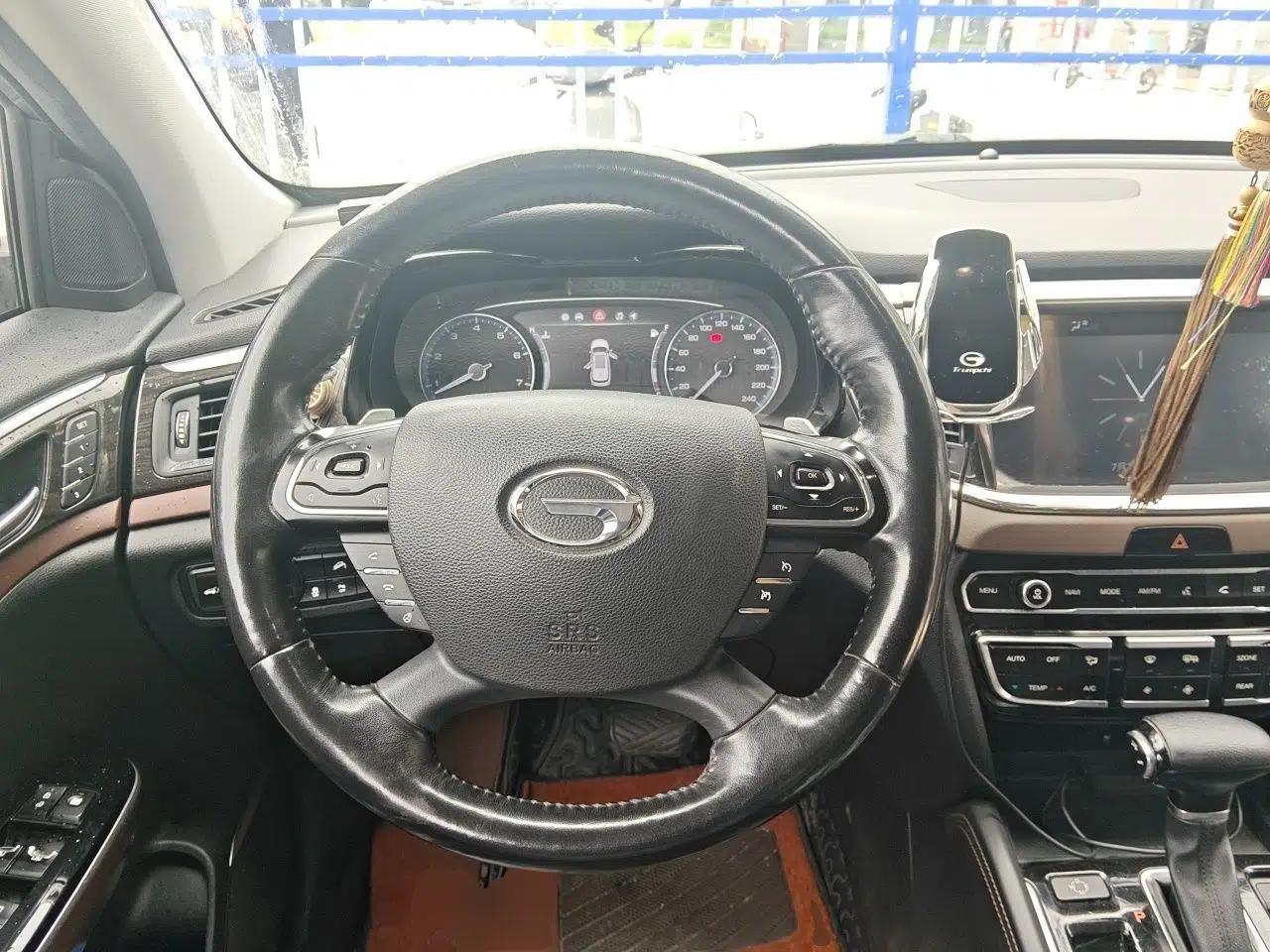 GAC Trumpchi GS8 2017 320T Two-Wheel Drive Luxury Smart Connectivity Version (7 Seats) — миниатюра 10