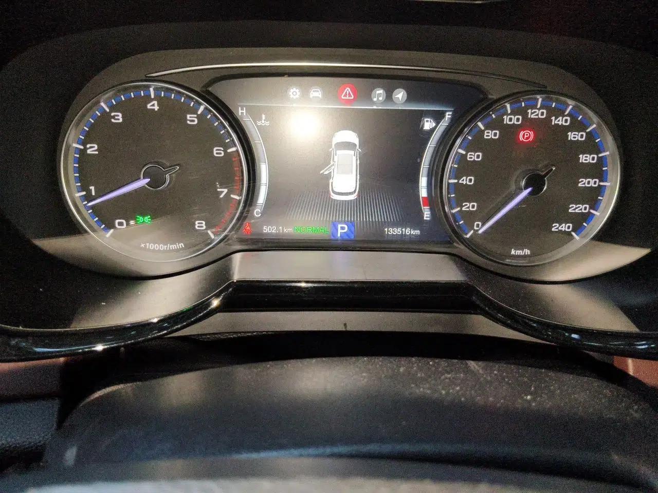 GAC Trumpchi GS8 2017 320T Two-Wheel Drive Luxury Smart Connectivity Version (7 Seats) — миниатюра 12