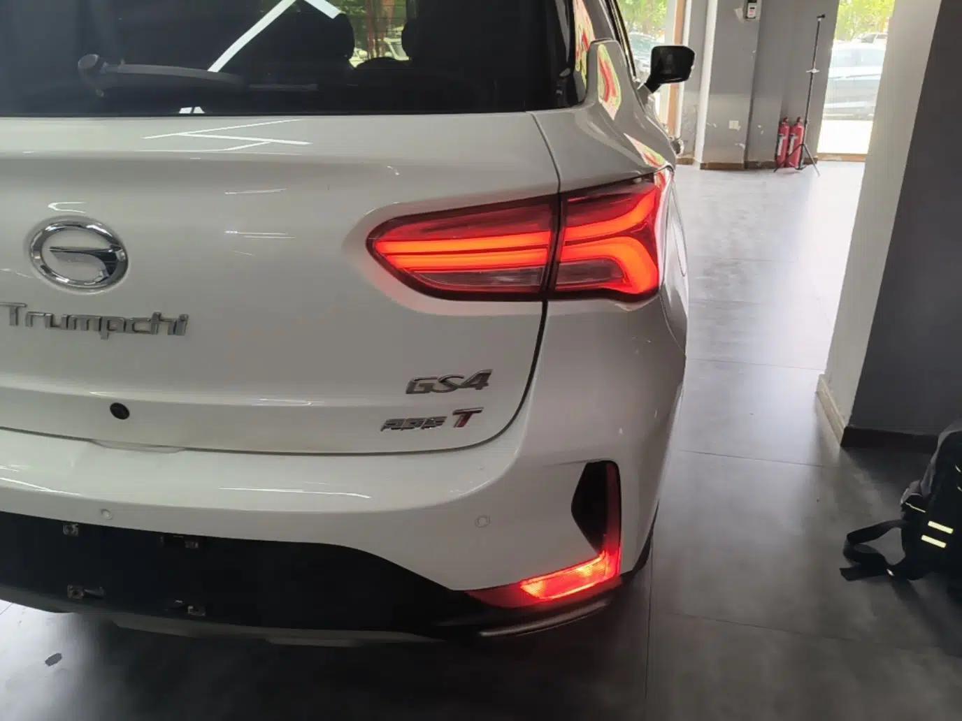GAC Trumpchi GS4 2018 235T Automatic Two-Wheel Drive Luxury Smart Connectivity Millionth Anniversary Edition — миниатюра 9