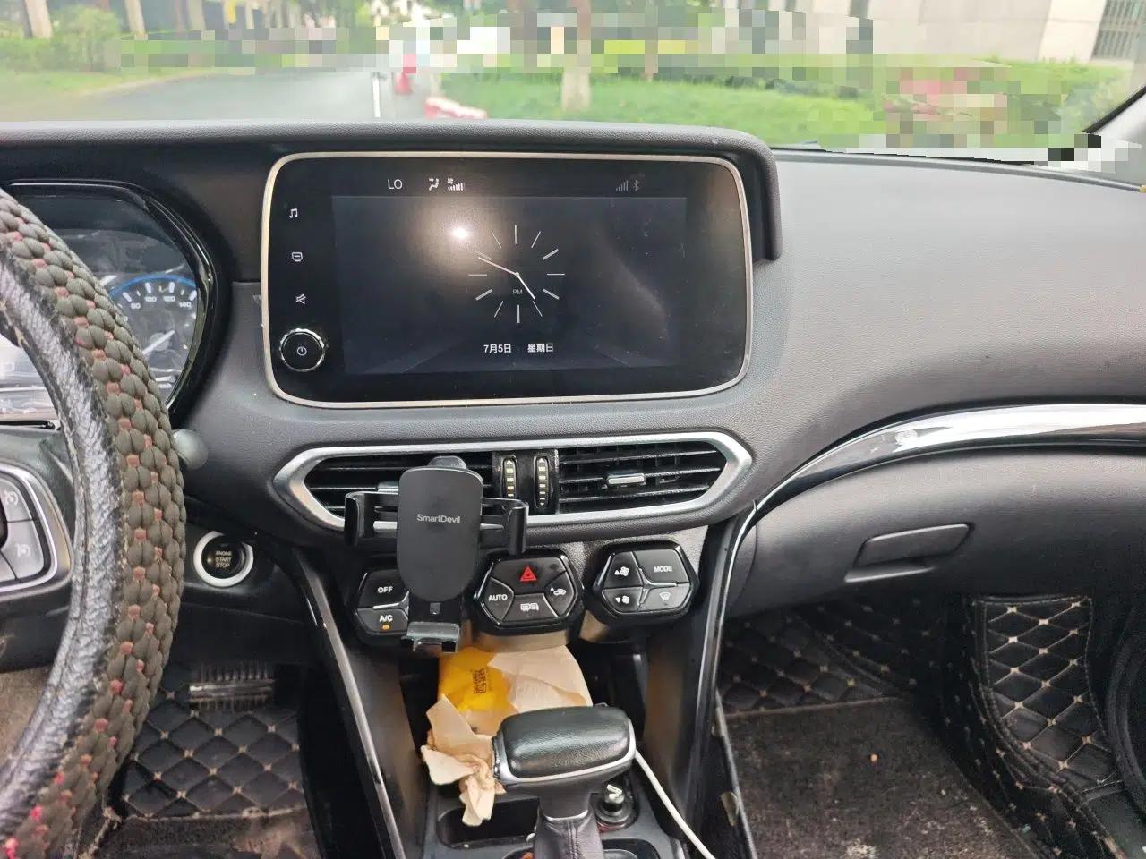 GAC Trumpchi GS4 2019 270T Automatic Two-Wheel Drive Luxury Smart Connectivity Model — миниатюра 13