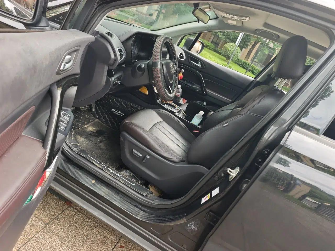 GAC Trumpchi GS4 2019 270T Automatic Two-Wheel Drive Luxury Smart Connectivity Model — миниатюра 16